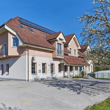 Hostel Delalut Ravne na Koroskem Luaran gambar